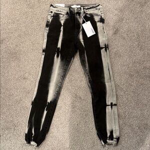 Stylish Black and Gray Tie-Dye Skinny Jeans